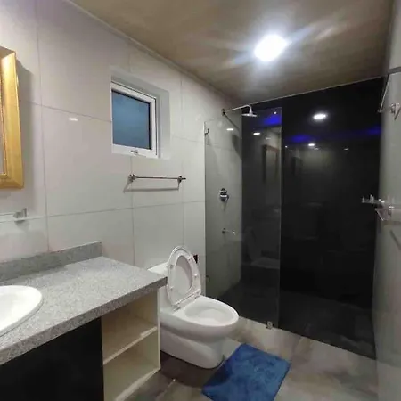 Kandi Palace, 2-Bedroom Serviced Apartment Angeles Exterior photo