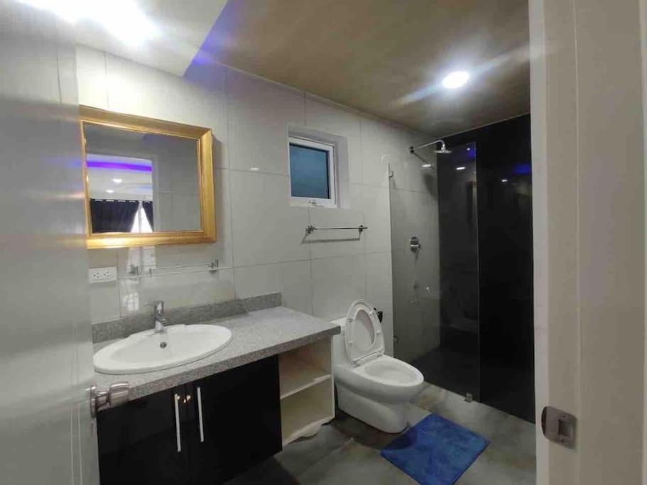 Kandi Palace, 2-bedroom Serviced * Angeles