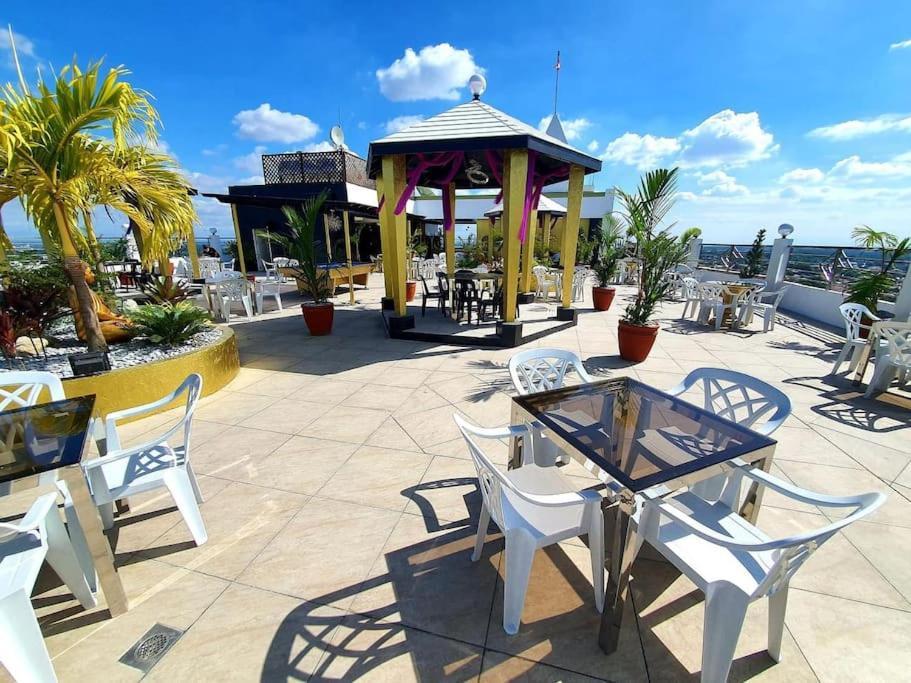 Kandi Palace, 2-bedroom Serviced Angeles