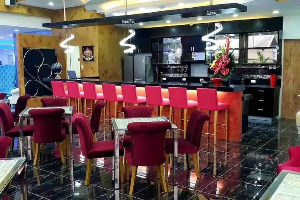 Apartment Kandi Palace, 2-bedroom Serviced *